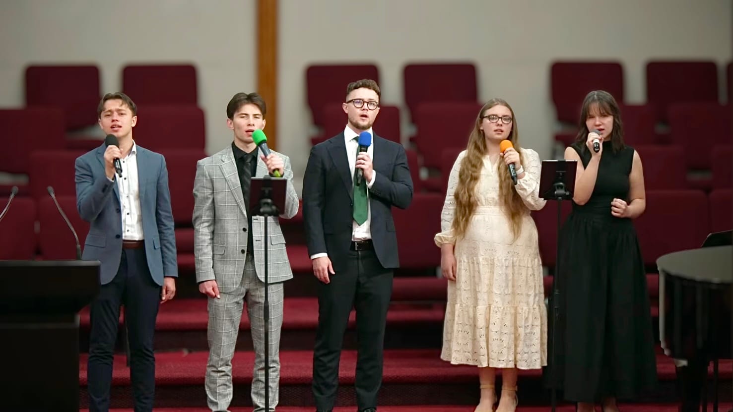 Morning Star Christian Church Sunday worship service in Boise, Idaho. Pastor teaching from the pulpit and the worship team leading songs at our nondenominational 9 AM gathering.